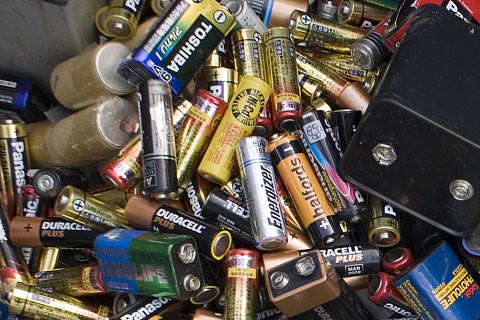 宿迁高价蓄电池回收-上门回收动力电池-铁锂电池回收